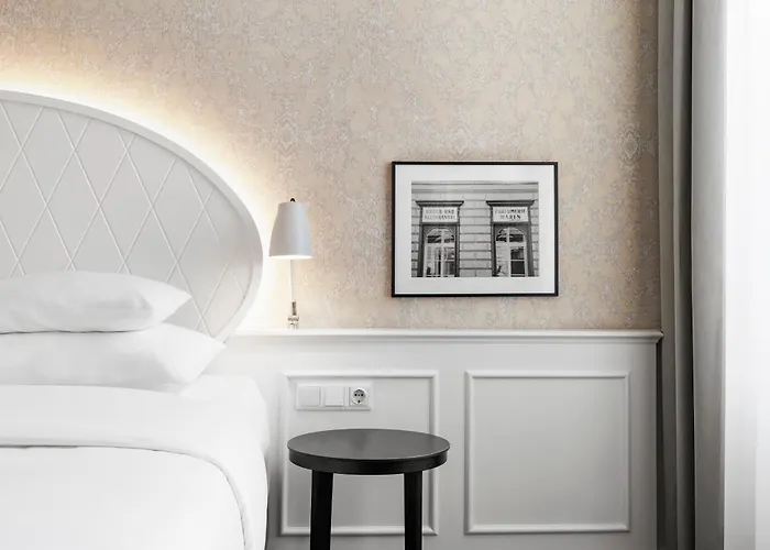 Hotel Rathauspark - Handwritten Collection 4*