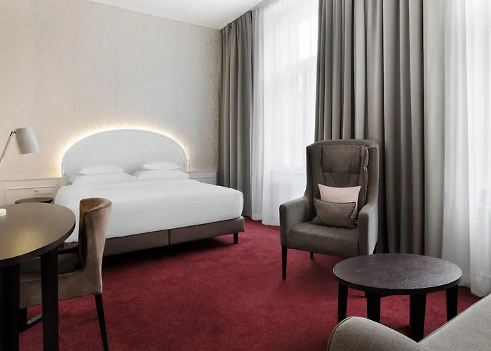 Rathauspark - Handwritten Collection 4* Vienna
