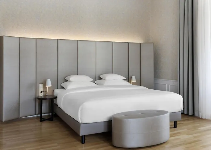 Hotel Rathauspark - Handwritten Collection 4*
